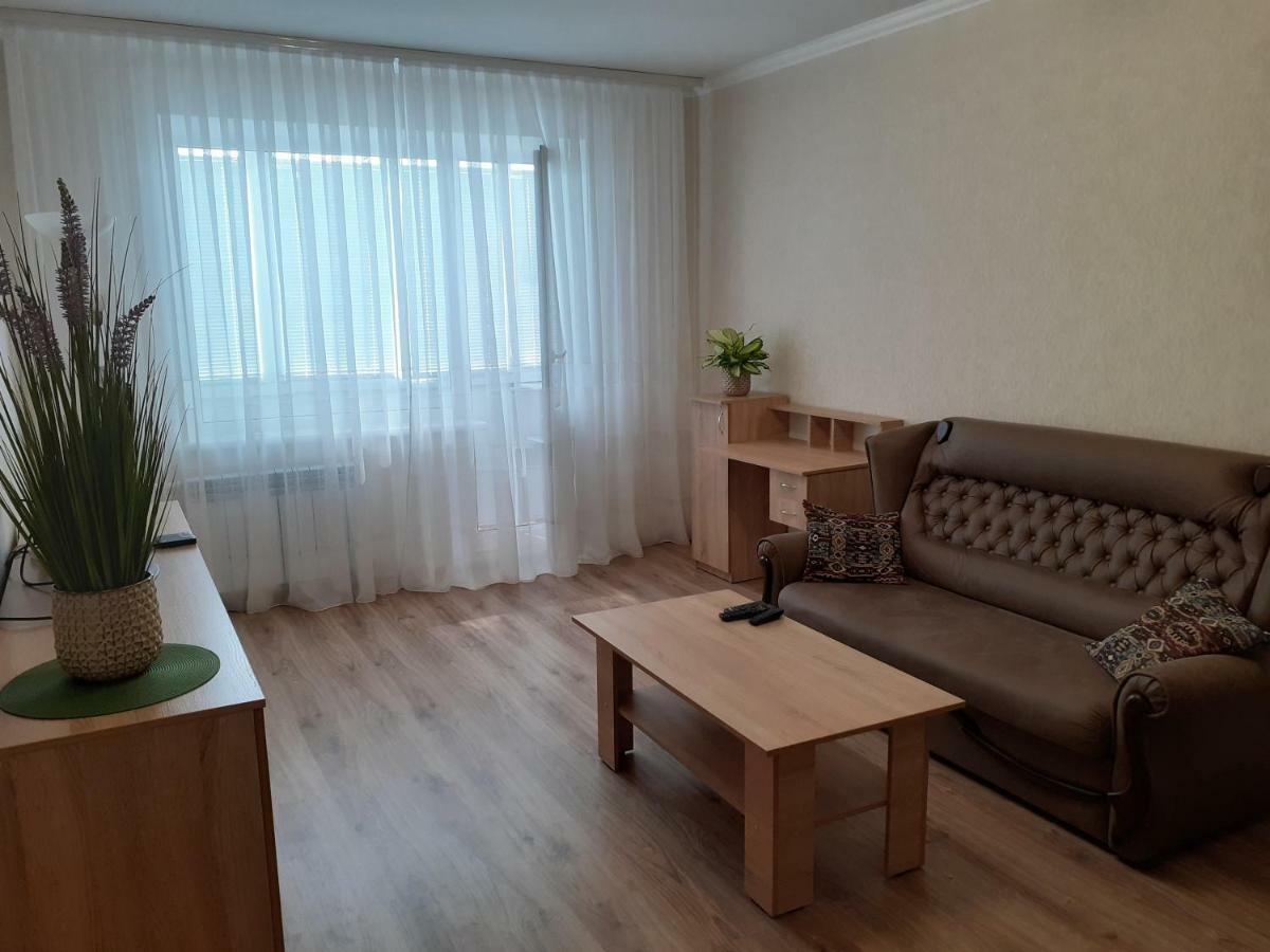 Двухкомнатная В Центре Троещины Kiev Exterior foto